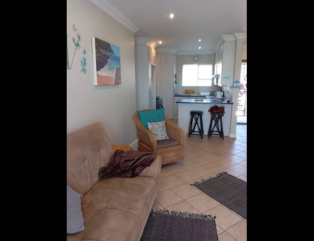 2 BEDROOM APARTMENT FOR SALE IN JEFFREYS BAY CENTRAL